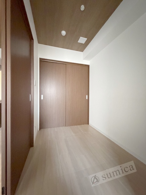 その他　内装は白を基調として建具がグッと映えてます＾＾