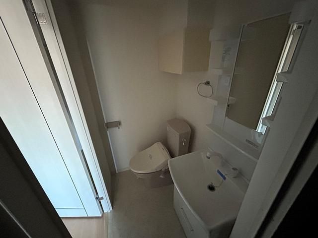 洗面設備　６０２号室参考写真