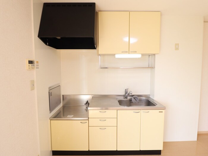 キッチン　コンパクトなキッチンで掃除もラクラク