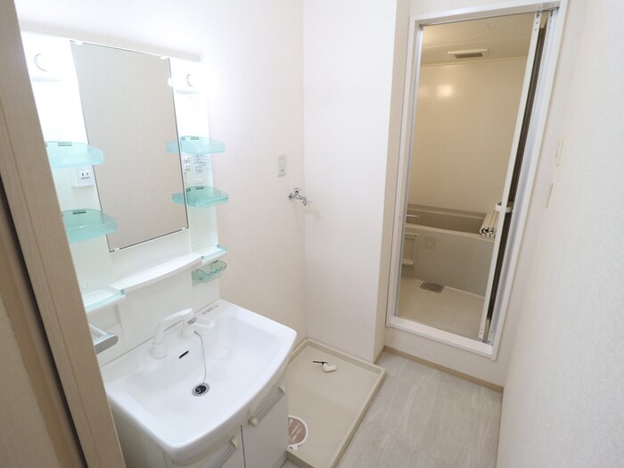 洗面設備　広い洗面スペース