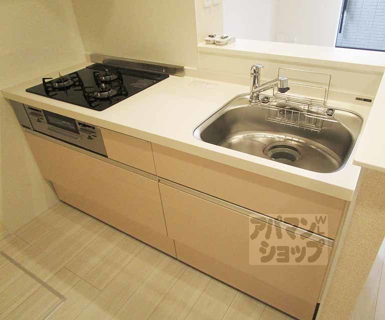 キッチン　１０３号室の写真です。