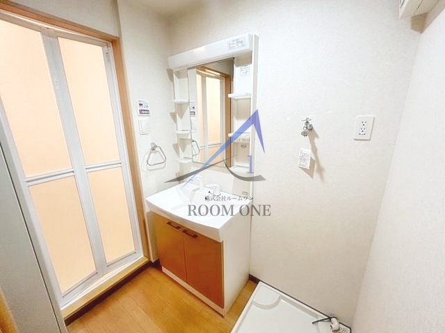 洗面設備　独立洗面台です。