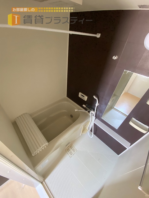 バス・シャワールーム　浴室乾燥機付き！