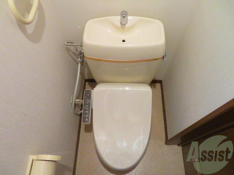 トイレ　トイレと浴室が分かれているのは嬉しいですね。