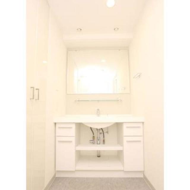 洗面設備　※写真は同タイプ住戸です。