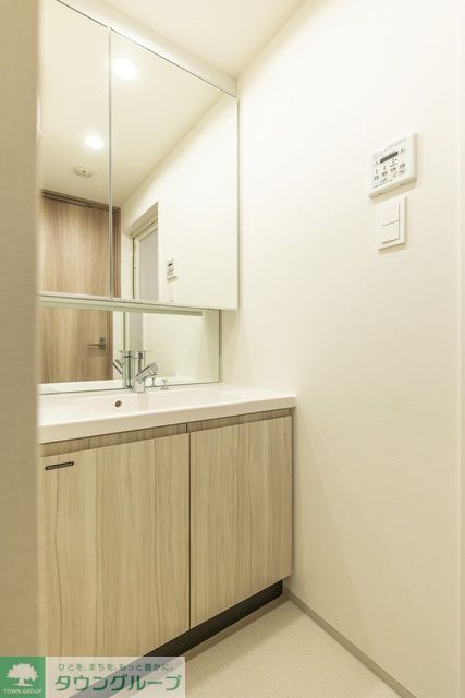 洗面設備　※写真は同タイプ住戸です。