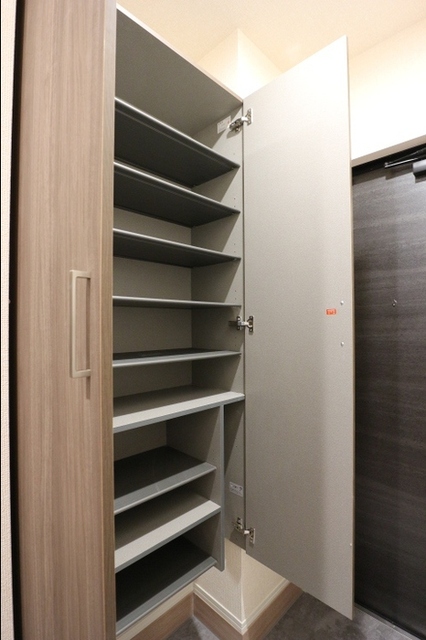 玄関　シューズボックス