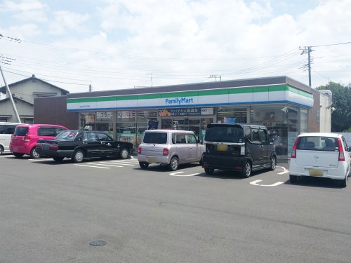 コンビニ　ファミリーマート　水戸上水戸三丁目店（コンビニ）まで220m
