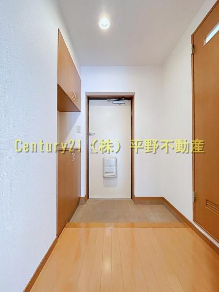 玄関　写真は3号タイプ（2LDK）の物です。
