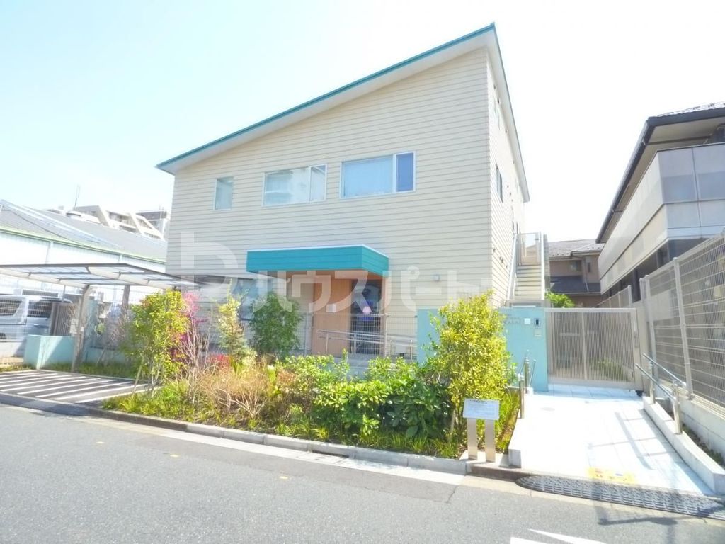 幼稚園・保育園　ポピンズナーサリースクール中葛西（幼稚園・保育園）まで290m