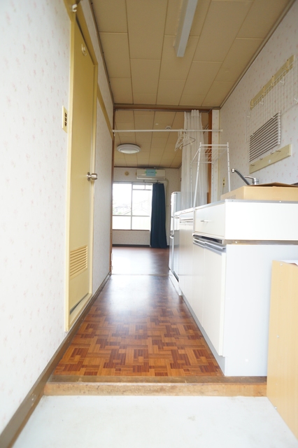 玄関　玄関から見たお部屋です♪