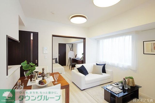 居室・リビング　家具はイメージです