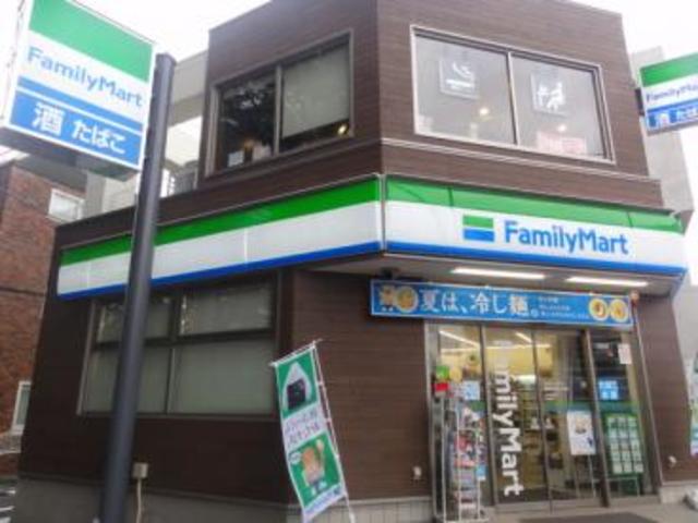 コンビニ　ファミリーマート豊島南池袋三丁目店（コンビニ）まで934m