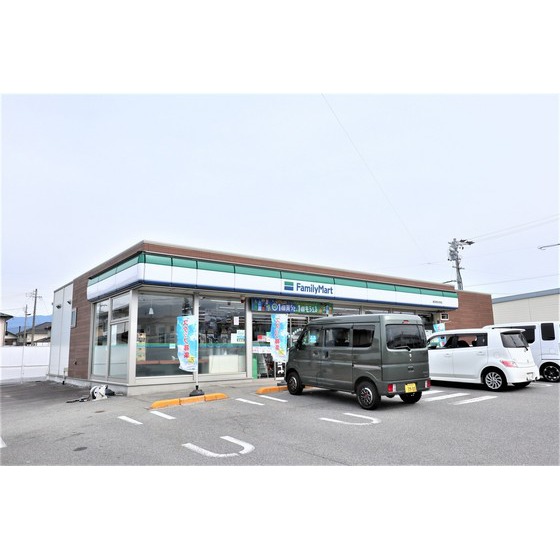 コンビニ　ファミリーマート飯田鼎名古熊店（コンビニ）まで1129m