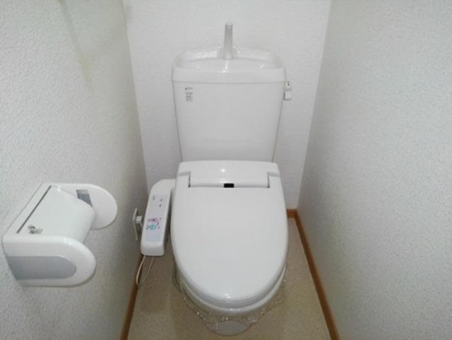 トイレ　図面と現状に相違がある場合には現状を優先