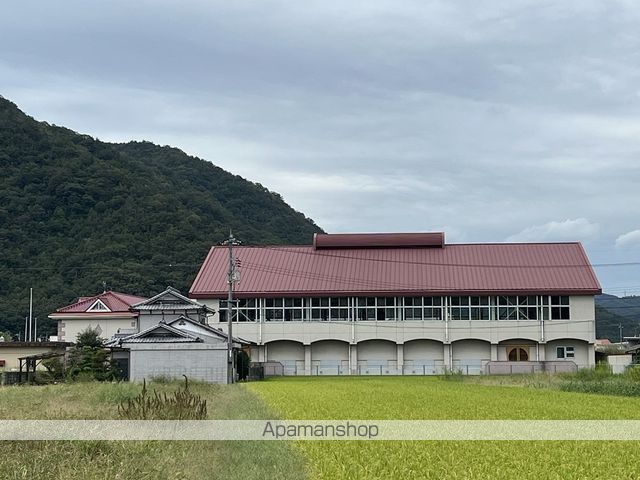 小学校　赤磐市立豊田小学校（小学校）まで580m