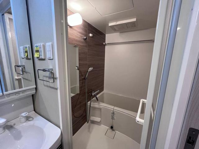 バス・シャワールーム　※写真は同タイプ住戸です。