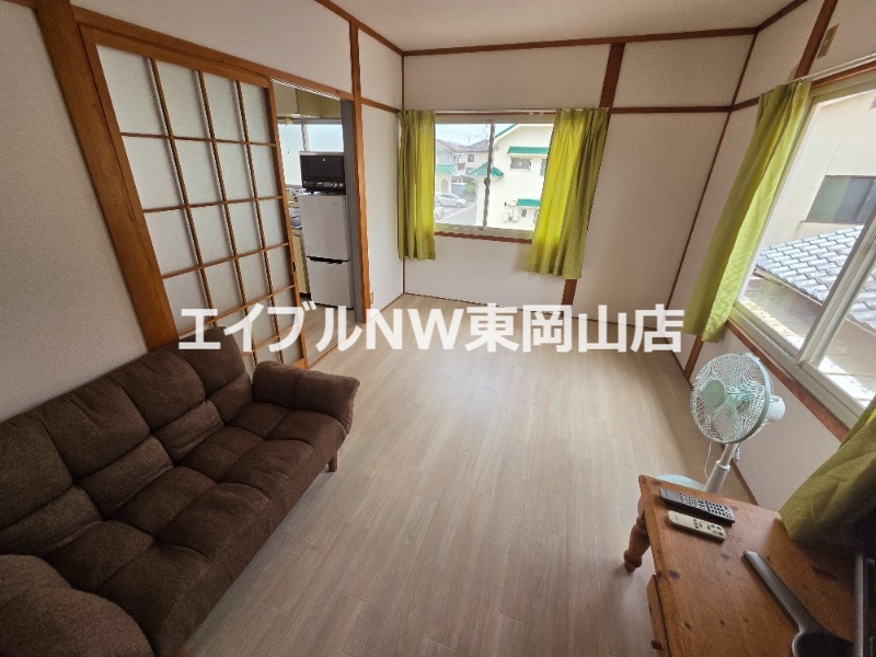 居室・リビング　家具家電は付属致しません