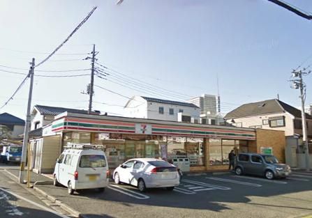 コンビニ　セブンイレブン（コンビニ）まで210m