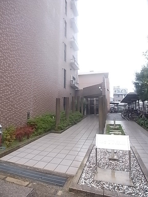 エントランス　建物の内部です
