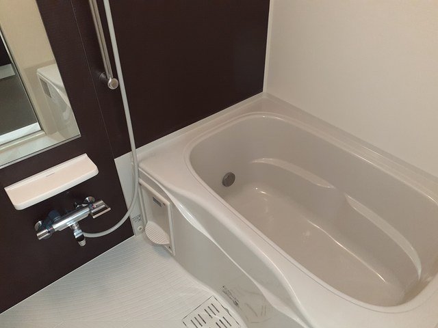 バス・シャワールーム　きれいなお風呂です