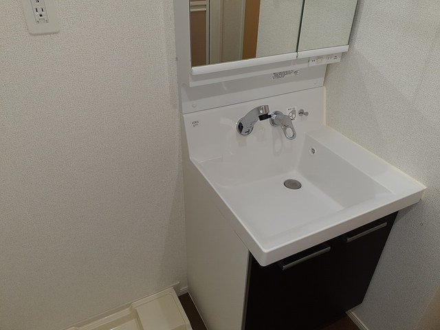 洗面設備　忙しい朝には欠かせない洗面所です
