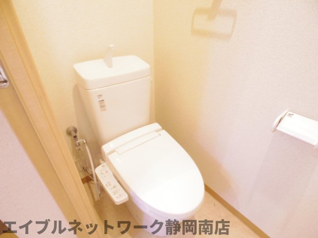 トイレ　ゆったりとした空間のトイレです