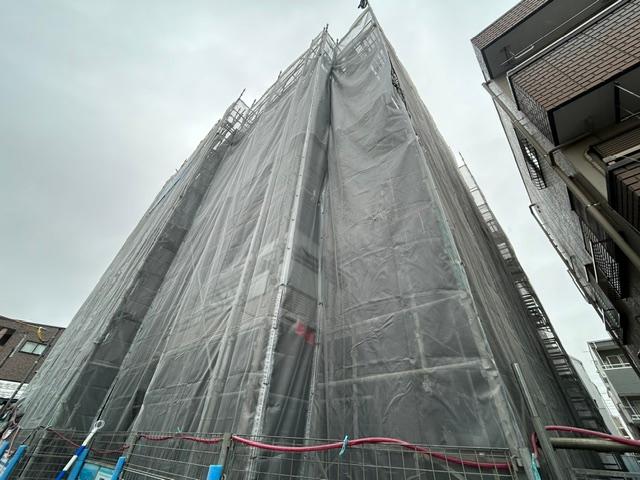 建物外観　建築中