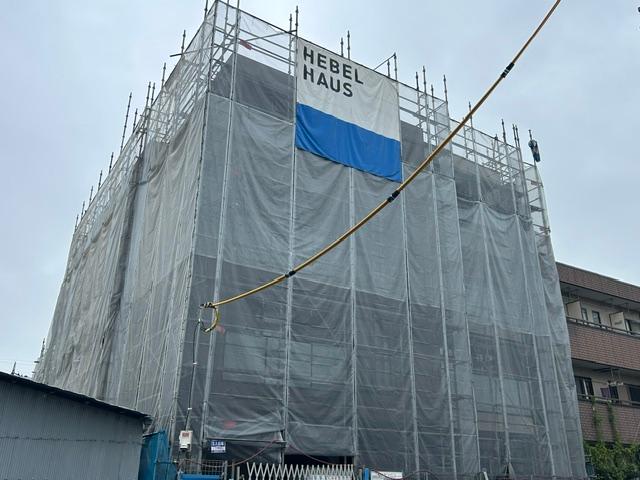 建物外観　建築中