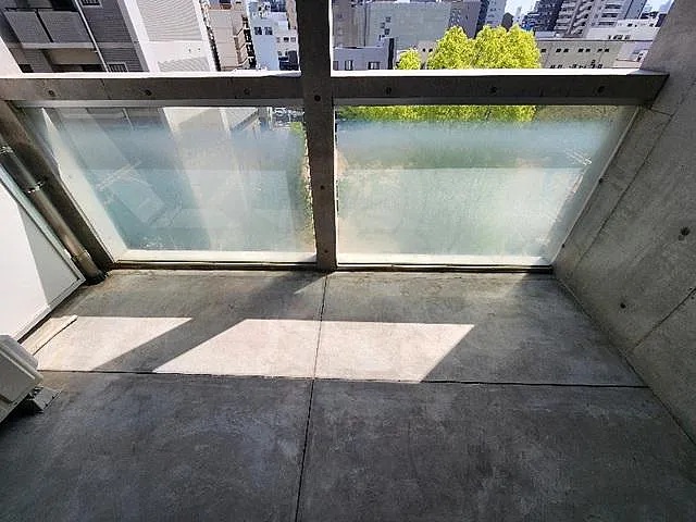 バルコニー　インナーバルコニー付きです