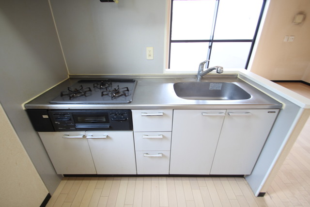 キッチン　写真は別部屋同タイプ★
