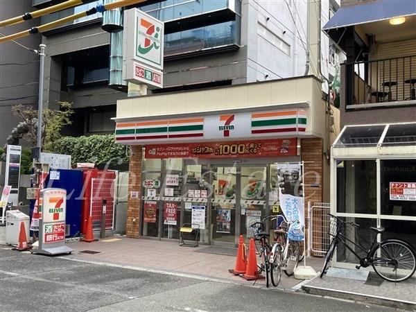 コンビニ　セブンイレブン大阪南船場3丁目店（コンビニ）まで36m