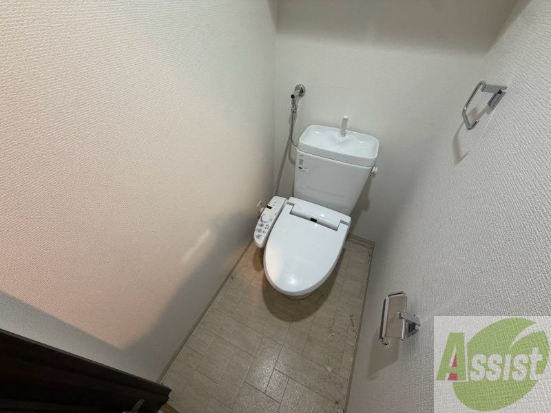 トイレ　こちらはトイレです。清潔感があり、安心して使用できます。