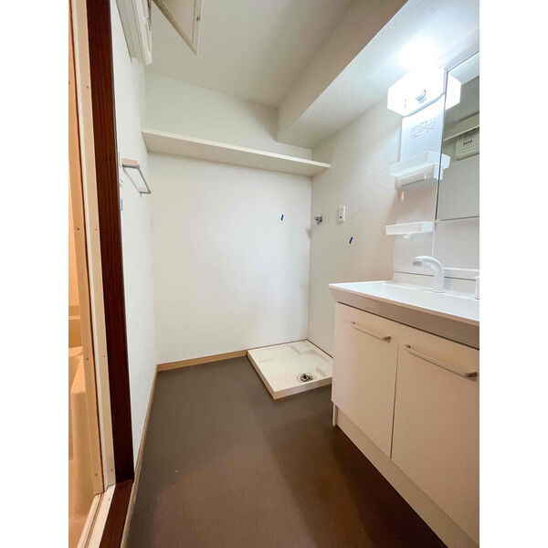洗面設備　別号室の写真になります。現況優先。