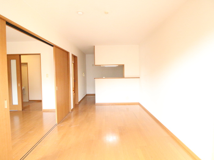 居室・リビング　別号室のお部屋です。
