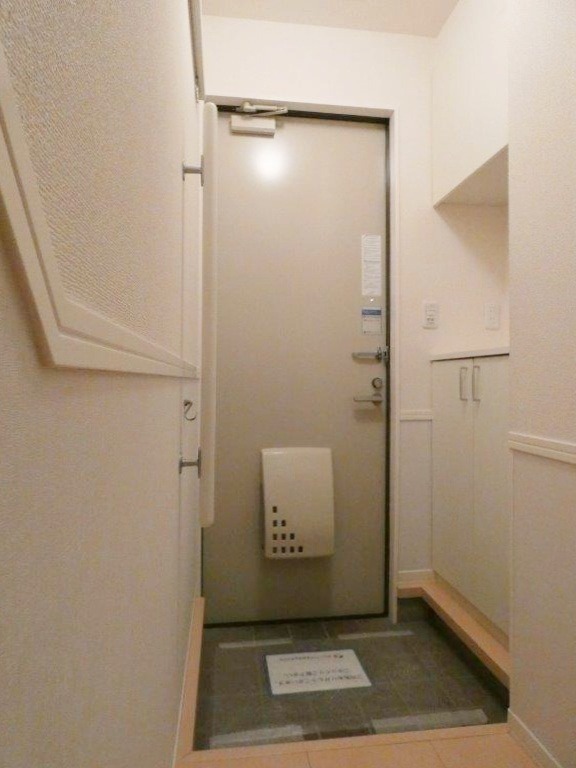 玄関　図面と現状に相違がある場合には現状を優先
