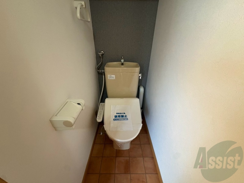 トイレ　こちらはトイレです。清潔感があり、安心して使用できます。