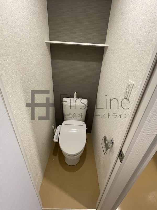 トイレ　※同シリーズ別号室参考写真