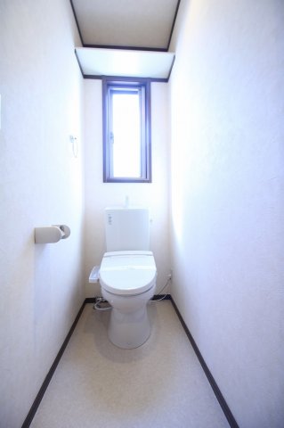 トイレ　トイレもきれいです