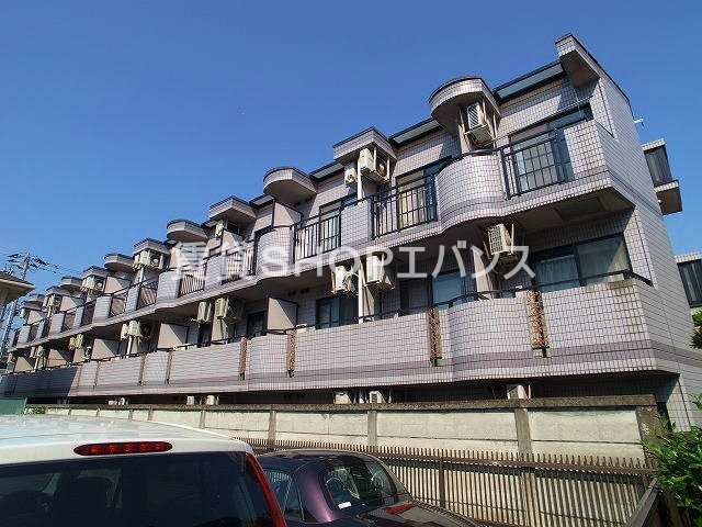 建物外観　落ち着いた雰囲気の外観です