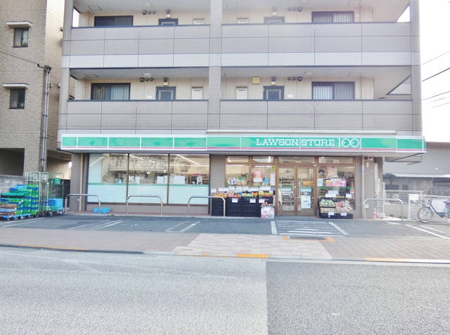 コンビニ　ローソンストア100福生加美平店（コンビニ）まで856m