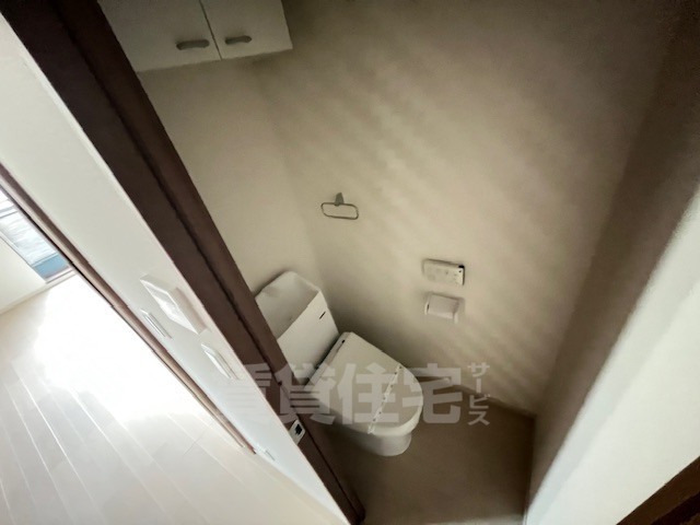 ＪＲ東海道本線 甲南山手駅 徒歩13分 4階建 築6年のトイレ写真