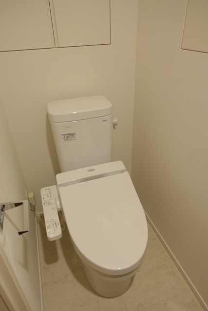 トイレ　※写真は同タイプ住戸です。