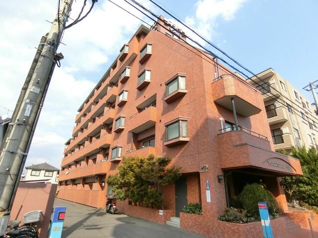 ライオンズマンション一高前の外観写真