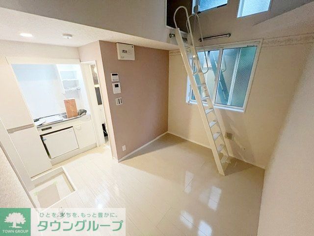 ユナイト末吉ファンタジーワールドの居間写真