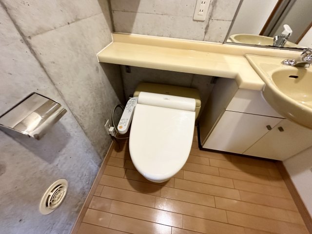 トイレ　温水洗浄便座付きでおすすめ！