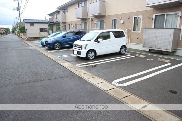 その他　敷地内駐車場（その他）まで0m