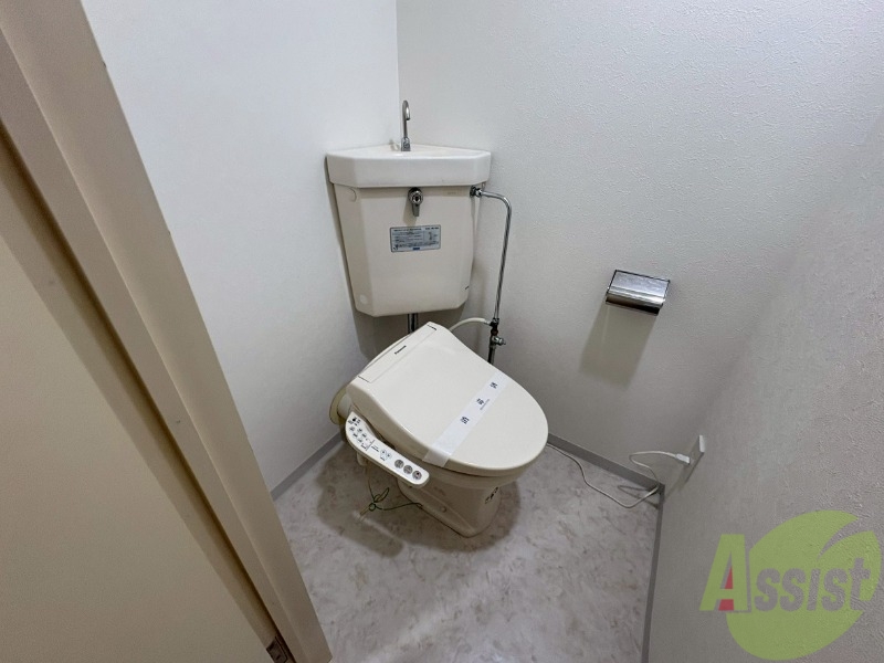 トイレ　トイレです。ウォシュレット付を探している方、おすすめです。