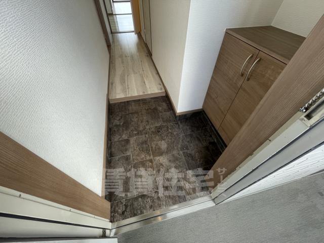 シャルレ2番館の玄関写真