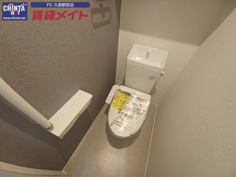 トイレ　同型参考写真